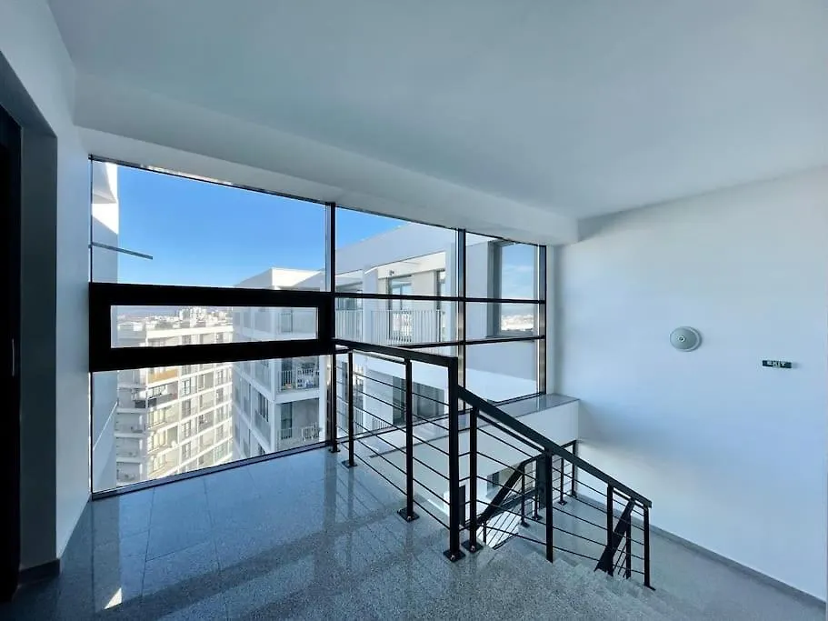 Modern Sunny & Airy Apt In Business Area & Airport Parking Spot Διαμέρισμα Σόφια